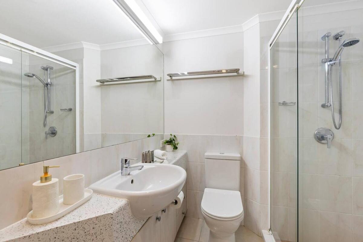Garden 2bed X 2bath, Parking Brisbane